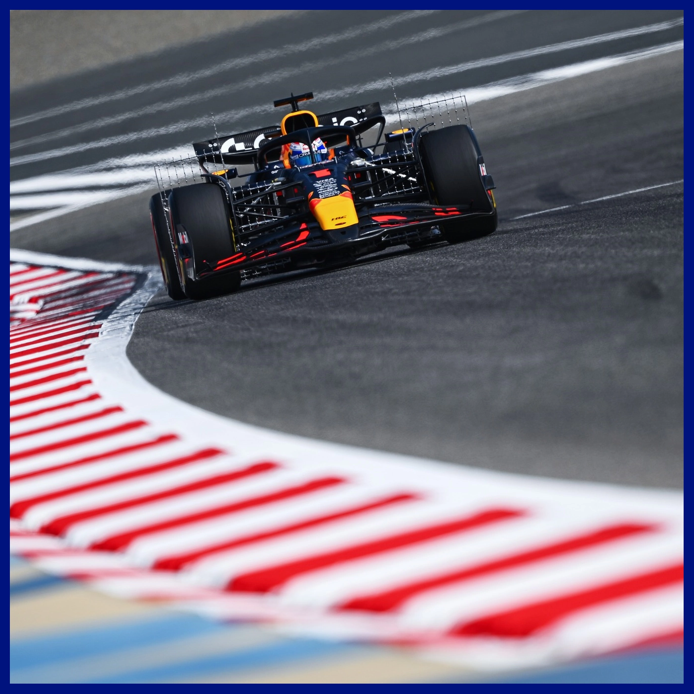 Max Verstappen của đội đua Red Bull Racing ở đợt Test Bahrain 2025