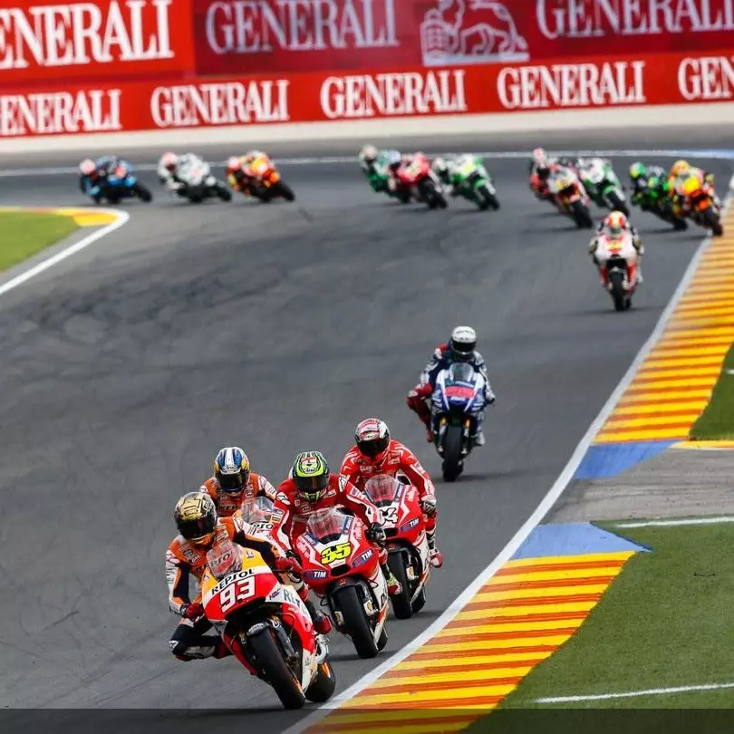 Một góc trường đua Ricardo Tormo, nơi tổ chức chặng đua xe MotoGP Valencia